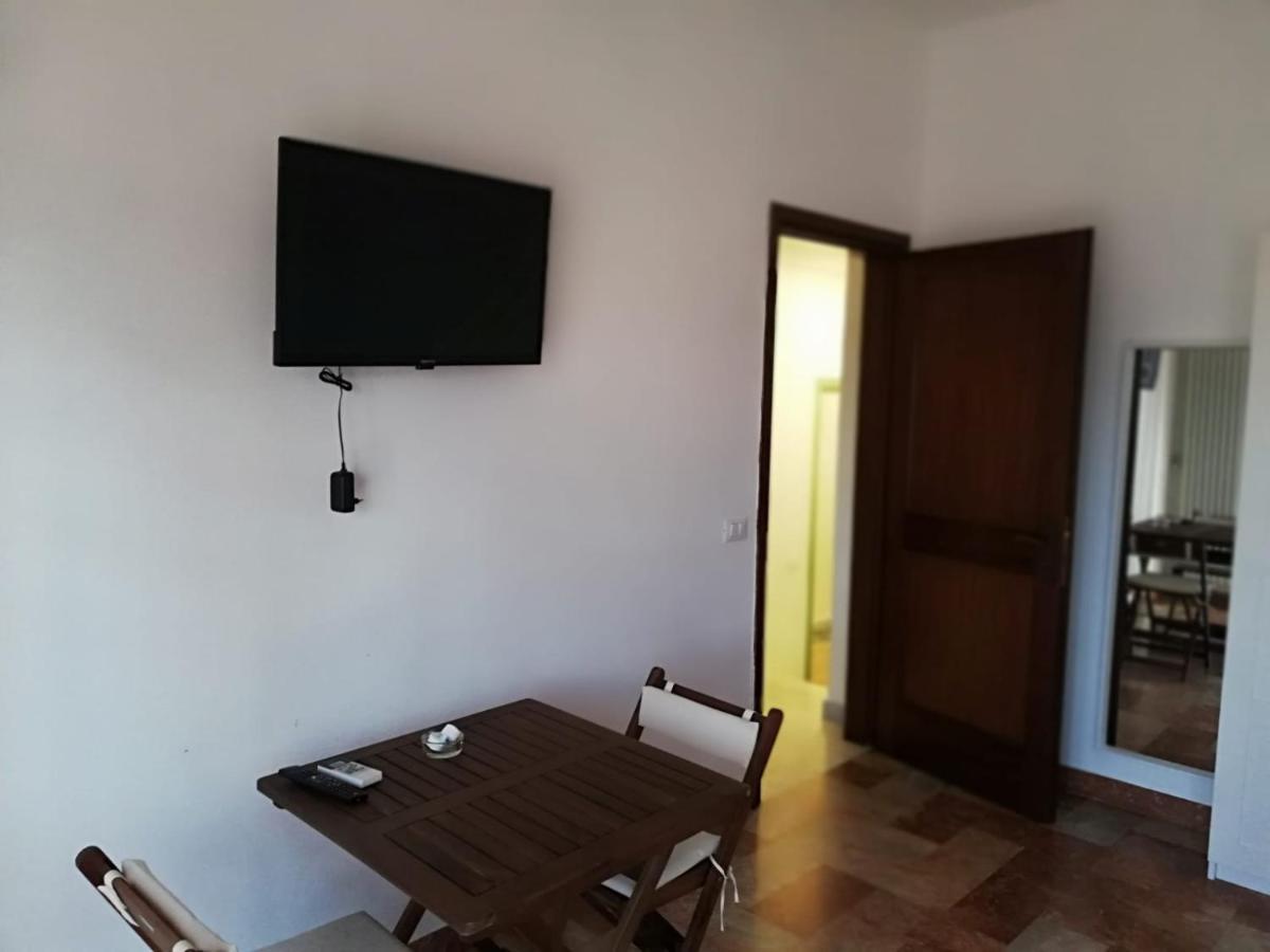 מרינה די קררה B&B Tra Mare E Marmo מראה חיצוני תמונה
