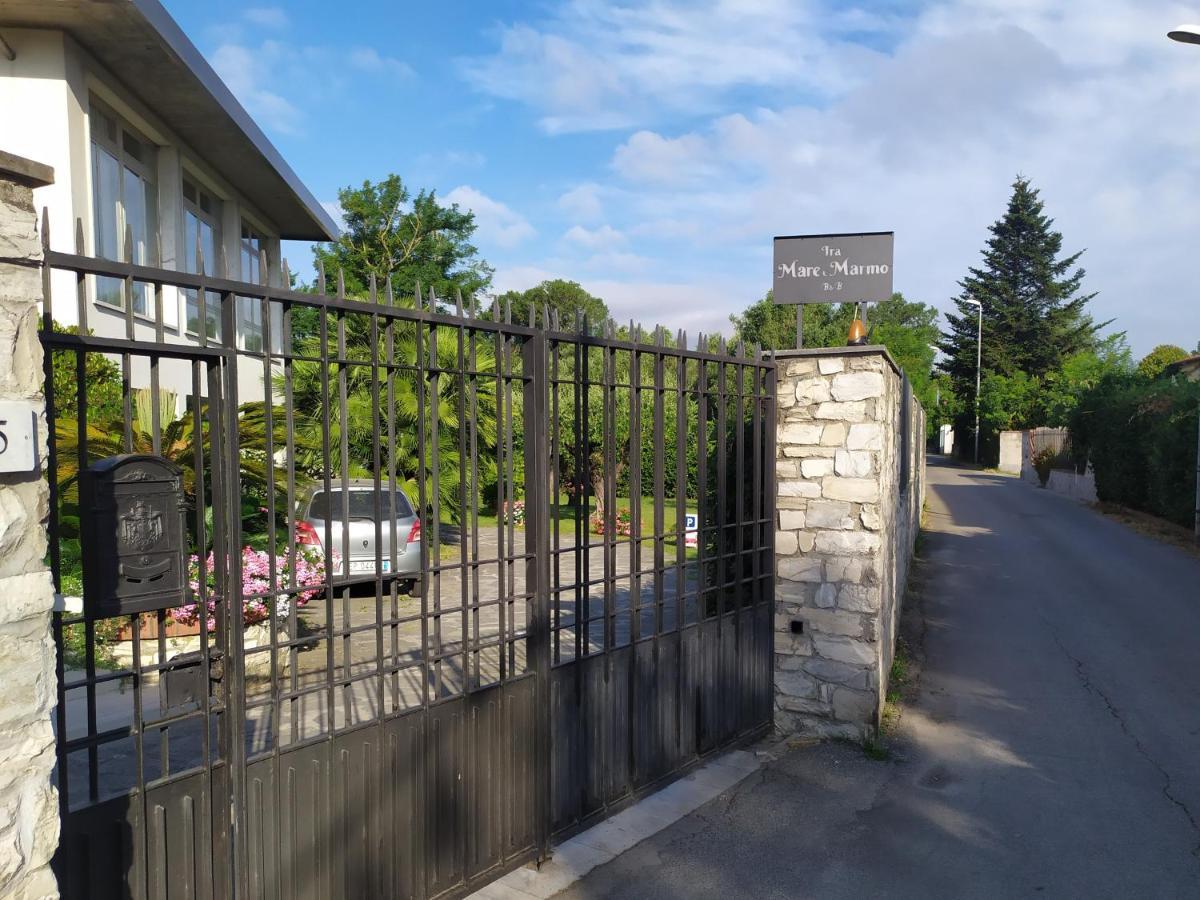 מרינה די קררה B&B Tra Mare E Marmo מראה חיצוני תמונה